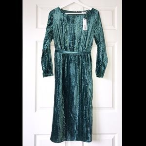 Lulu’s | BB Dakota | Velvet emerald midi dress